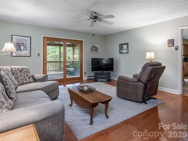 29 Jean Drive, Asheville, NC 28803