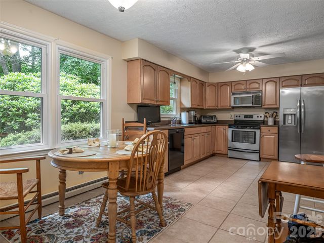 29 Jean Drive, Asheville, NC 28803
