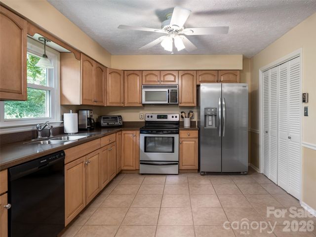 29 Jean Drive, Asheville, NC 28803