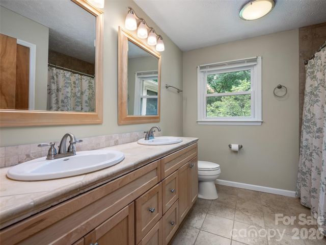 29 Jean Drive, Asheville, NC 28803