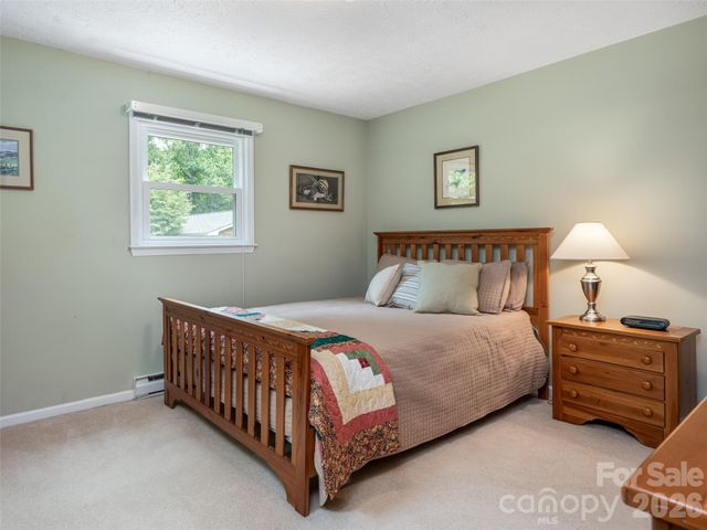 29 Jean Drive, Asheville, NC 28803