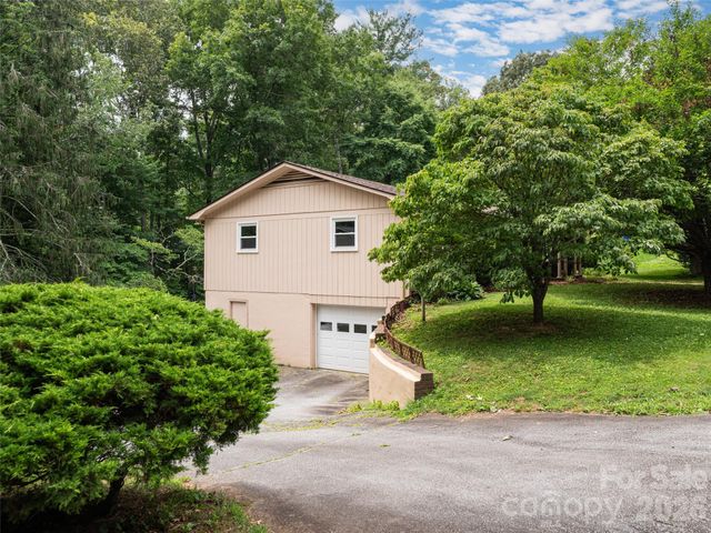29 Jean Drive, Asheville, NC 28803