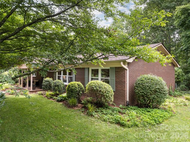 29 Jean Drive, Asheville, NC 28803