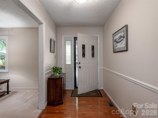29 Jean Drive, Asheville, NC 28803