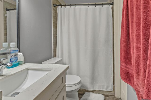 15230 Silver Oak Dr, Prairieville, LA 70769