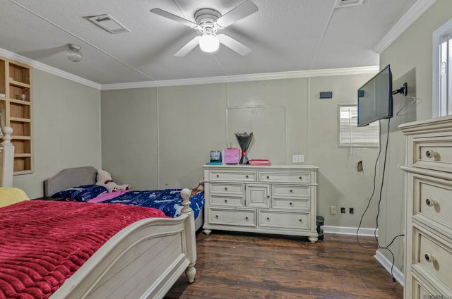 15230 Silver Oak Dr, Prairieville, LA 70769