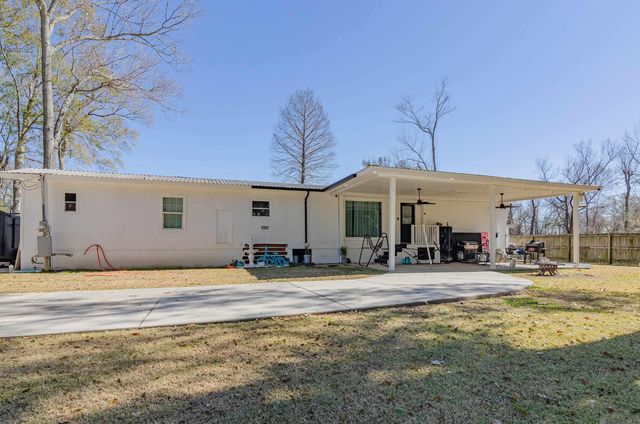 15230 Silver Oak Dr, Prairieville, LA 70769