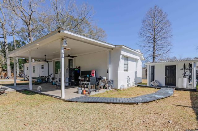 15230 Silver Oak Dr, Prairieville, LA 70769