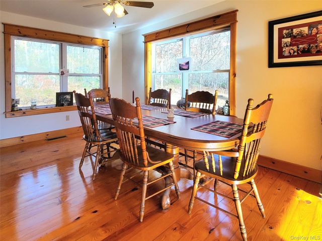76 Wynkoop Drive, Kerhonkson, NY 12446