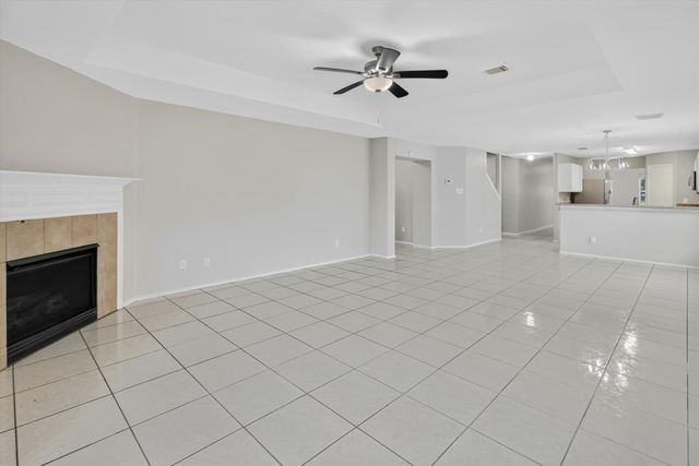 639 Regal Hollow Lane, Houston, TX 77073