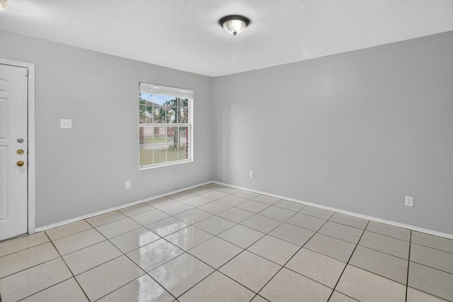 639 Regal Hollow Lane, Houston, TX 77073