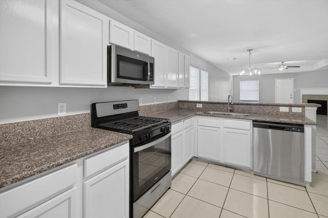 639 Regal Hollow Lane, Houston, TX 77073