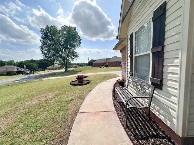 41258 Cottage Drive, Shawnee, OK 74804
