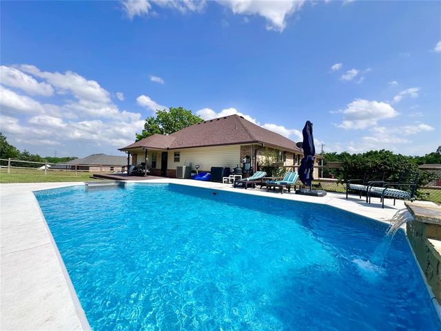 41258 Cottage Drive, Shawnee, OK 74804