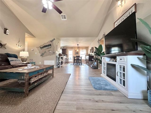 41258 Cottage Drive, Shawnee, OK 74804