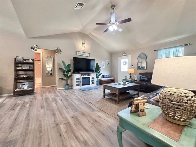 41258 Cottage Drive, Shawnee, OK 74804