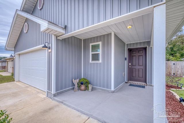 5455 Peach Dr, Pace, FL 32571