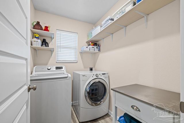 5455 Peach Dr, Pace, FL 32571