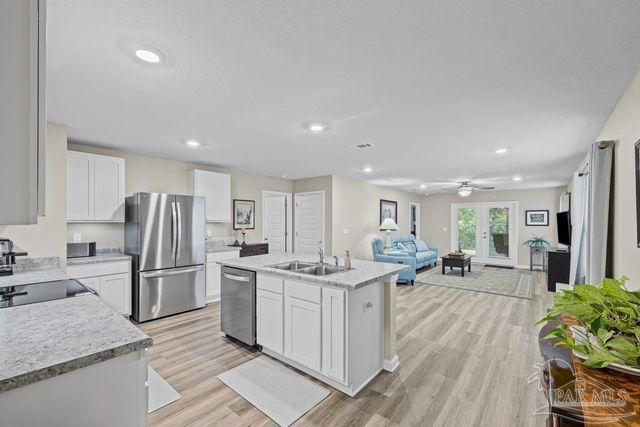 5455 Peach Dr, Pace, FL 32571