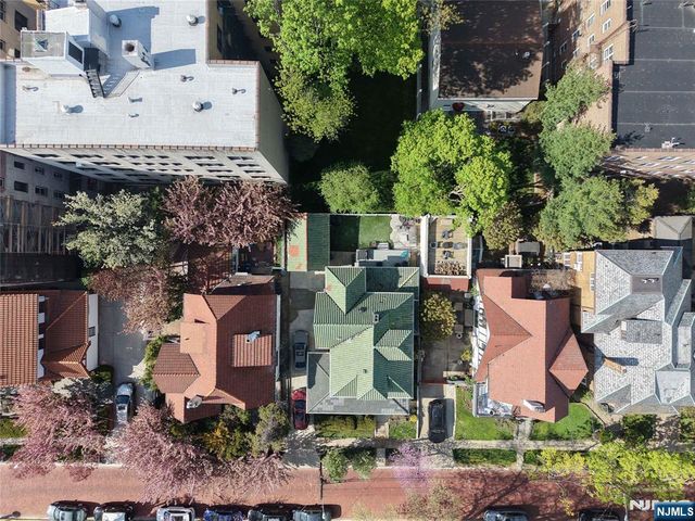 5 75th Street, North Bergen, NJ 07047