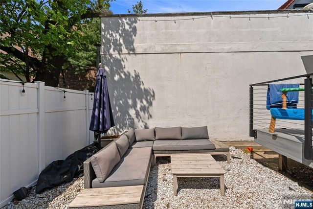 5 75th Street, North Bergen, NJ 07047