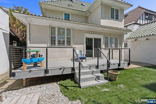 5 75th Street, North Bergen, NJ 07047