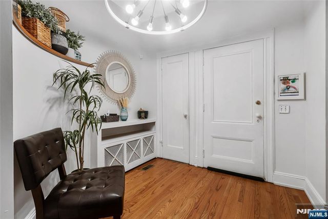 5 75th Street, North Bergen, NJ 07047