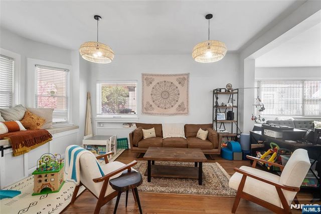 5 75th Street, North Bergen, NJ 07047
