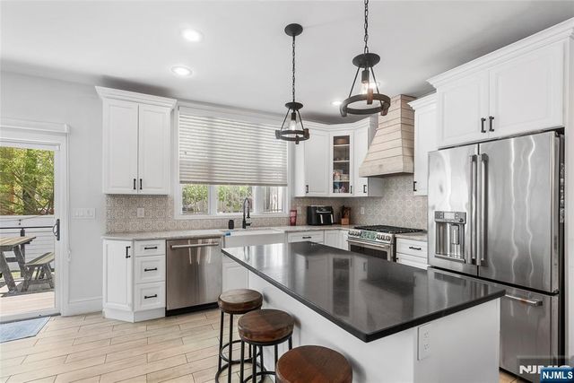 5 75th Street, North Bergen, NJ 07047