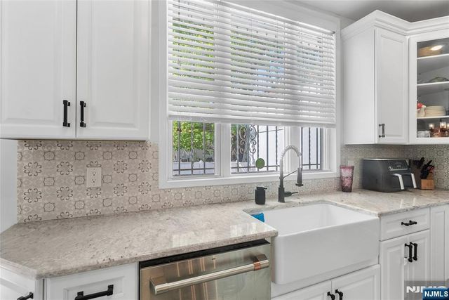 5 75th Street, North Bergen, NJ 07047