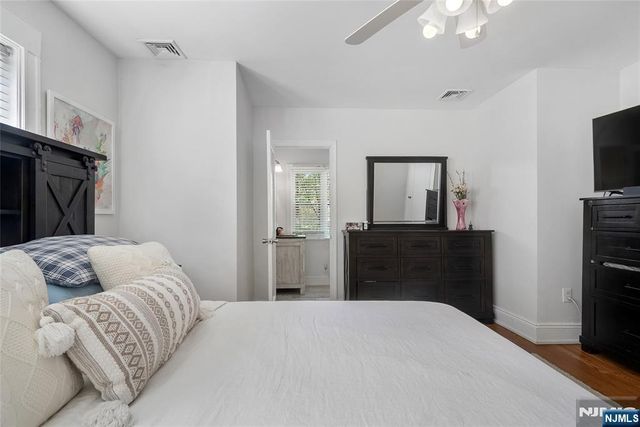 5 75th Street, North Bergen, NJ 07047