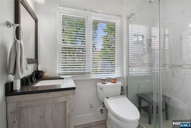 5 75th Street, North Bergen, NJ 07047