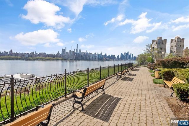 5 75th Street, North Bergen, NJ 07047