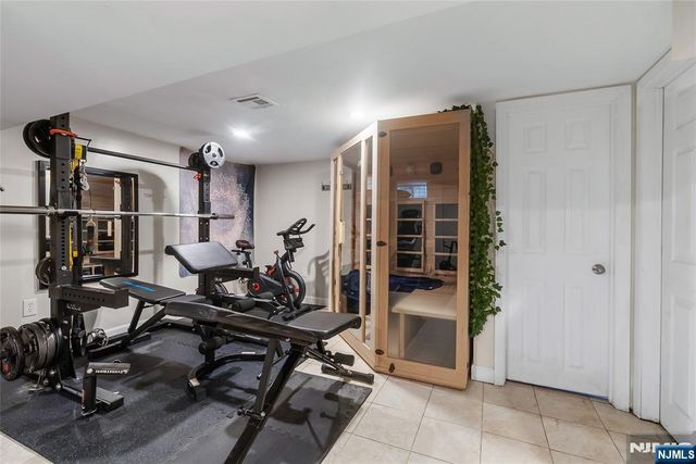 5 75th Street, North Bergen, NJ 07047