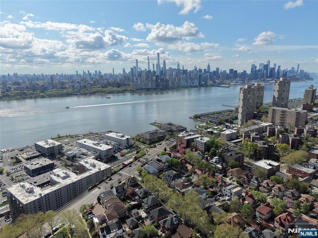 5 75th Street, North Bergen, NJ 07047