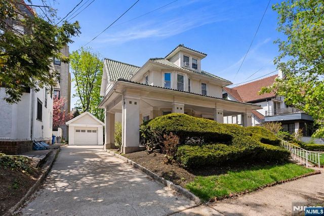 5 75th Street, North Bergen, NJ 07047