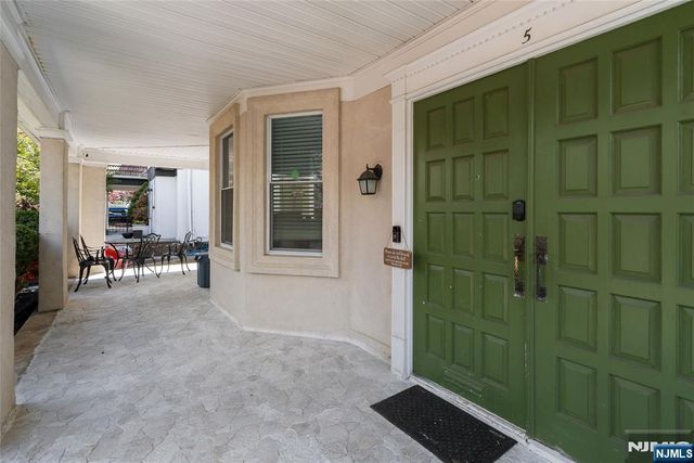 5 75th Street, North Bergen, NJ 07047