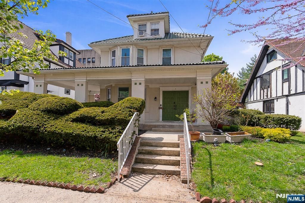5 75th Street, North Bergen, NJ 07047