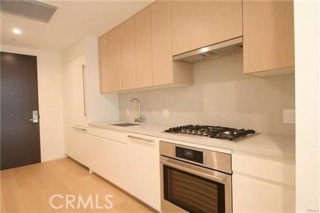 877 Francisco Street 521, Los Angeles, CA 90017