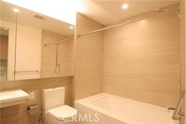 877 Francisco Street 521, Los Angeles, CA 90017