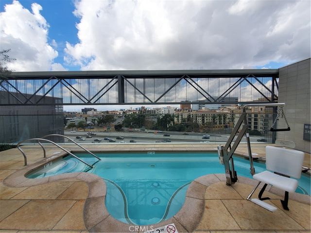 877 Francisco Street 521, Los Angeles, CA 90017