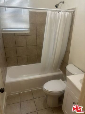 2183 W 27th St Street, Los Angeles, CA 90018