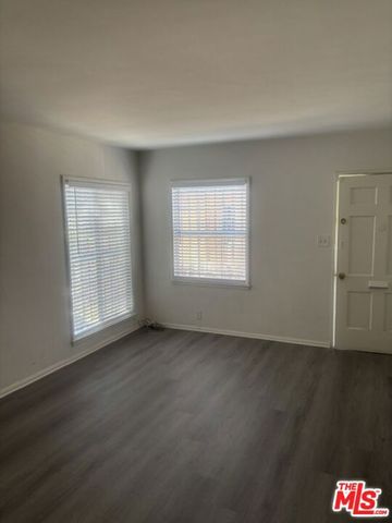 2183 W 27th St Street, Los Angeles, CA 90018