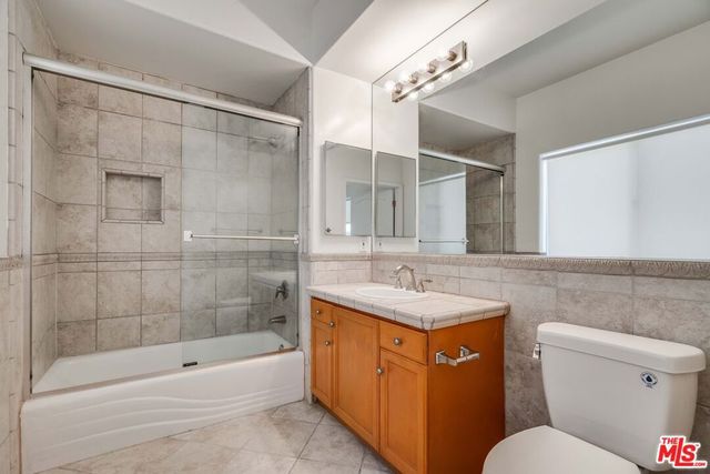 2335 S Bentley Avenue 104, Los Angeles, CA 90064