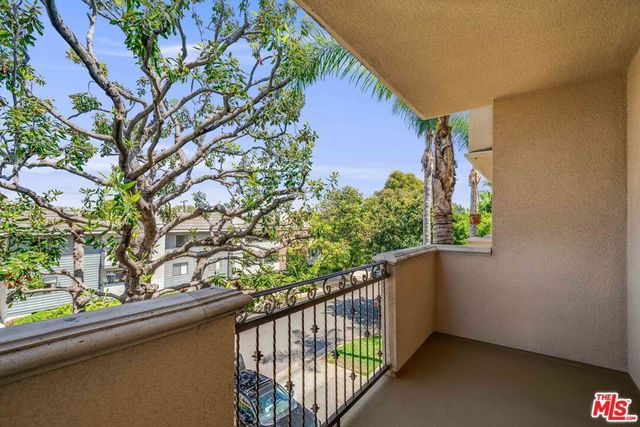 2335 S Bentley Avenue 104, Los Angeles, CA 90064