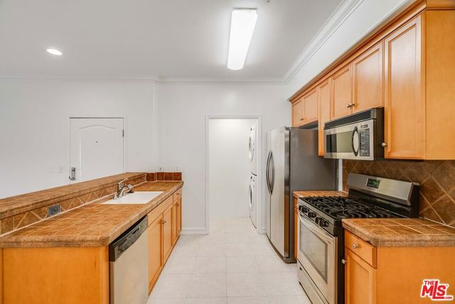 2335 S Bentley Avenue 104, Los Angeles, CA 90064