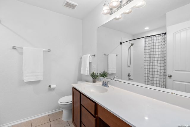 5741 Bill Hass, Schertz, TX 78108