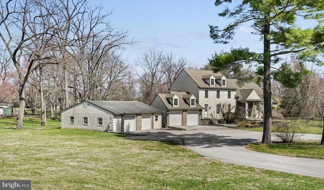 378 S WARNER RD, Wayne, PA 19087