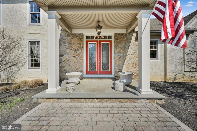378 S WARNER RD, Wayne, PA 19087