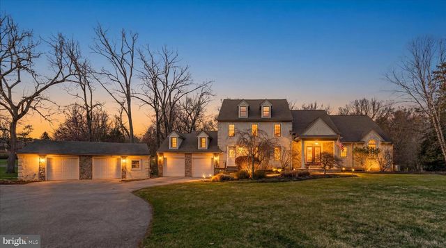 378 S WARNER RD, Wayne, PA 19087